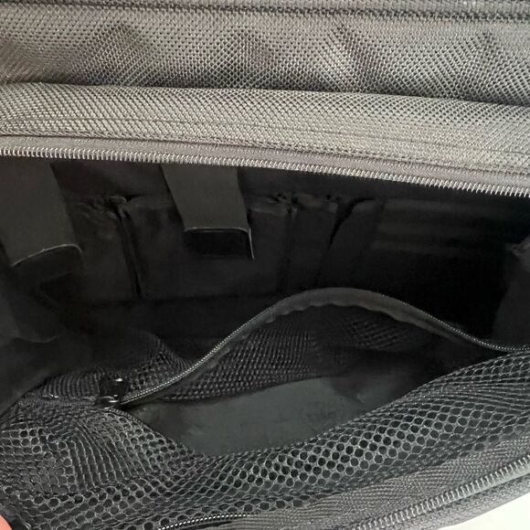 DELL Laptop Messenger Shoulder Bag Black Nylon Inner Outer Pockets Utility Work - Picture 8 of 16